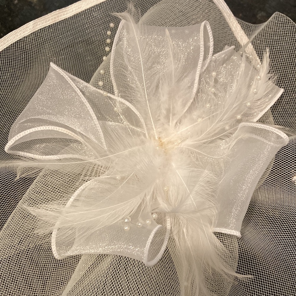 Large handmade side hat Kentucky derby style wedding - Picture 5 of 8